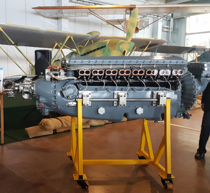 Il motore aeronautico da competizione FIAT AS8